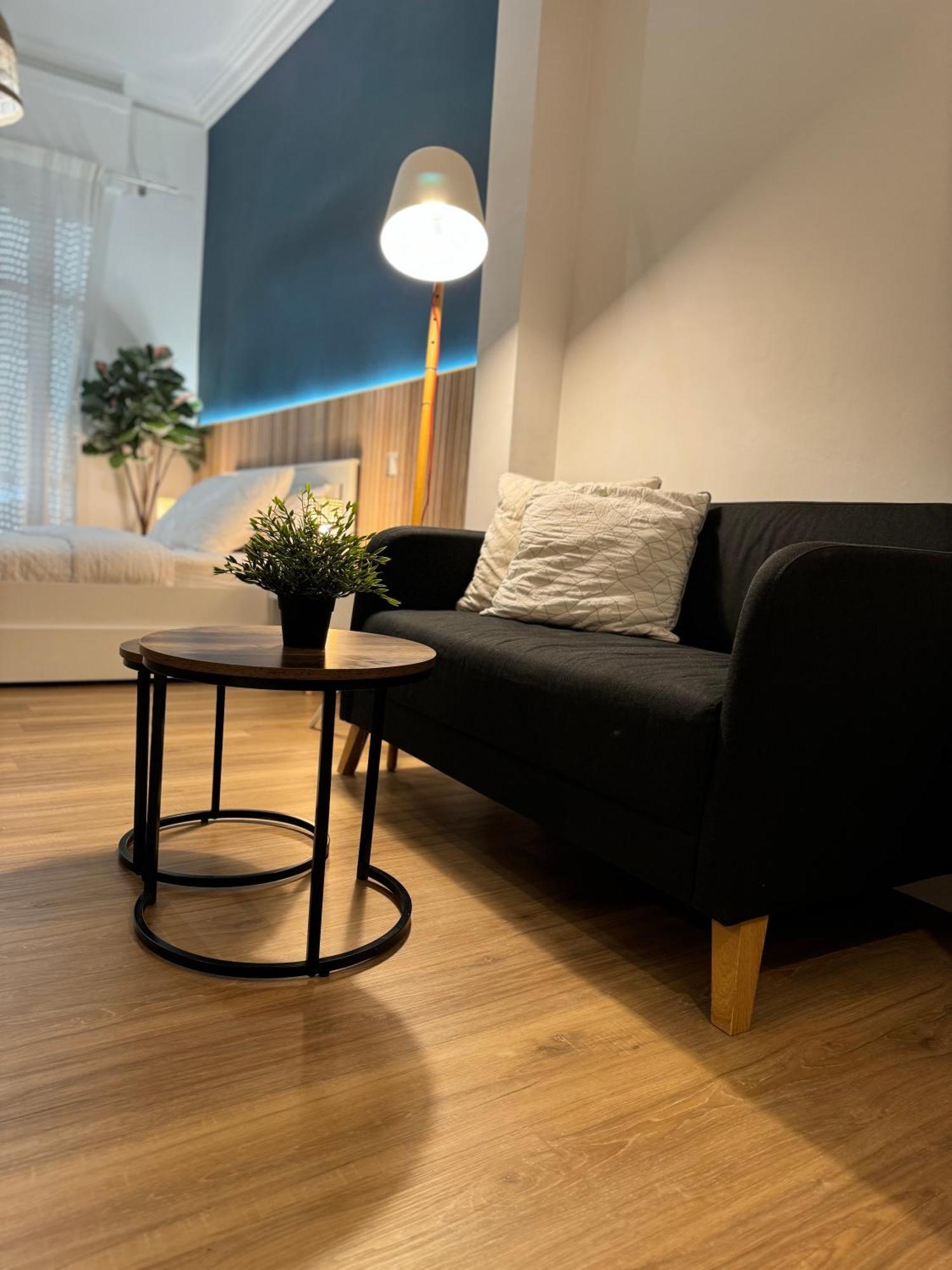 Sunshine Getaway - Stylish In The Heart Of